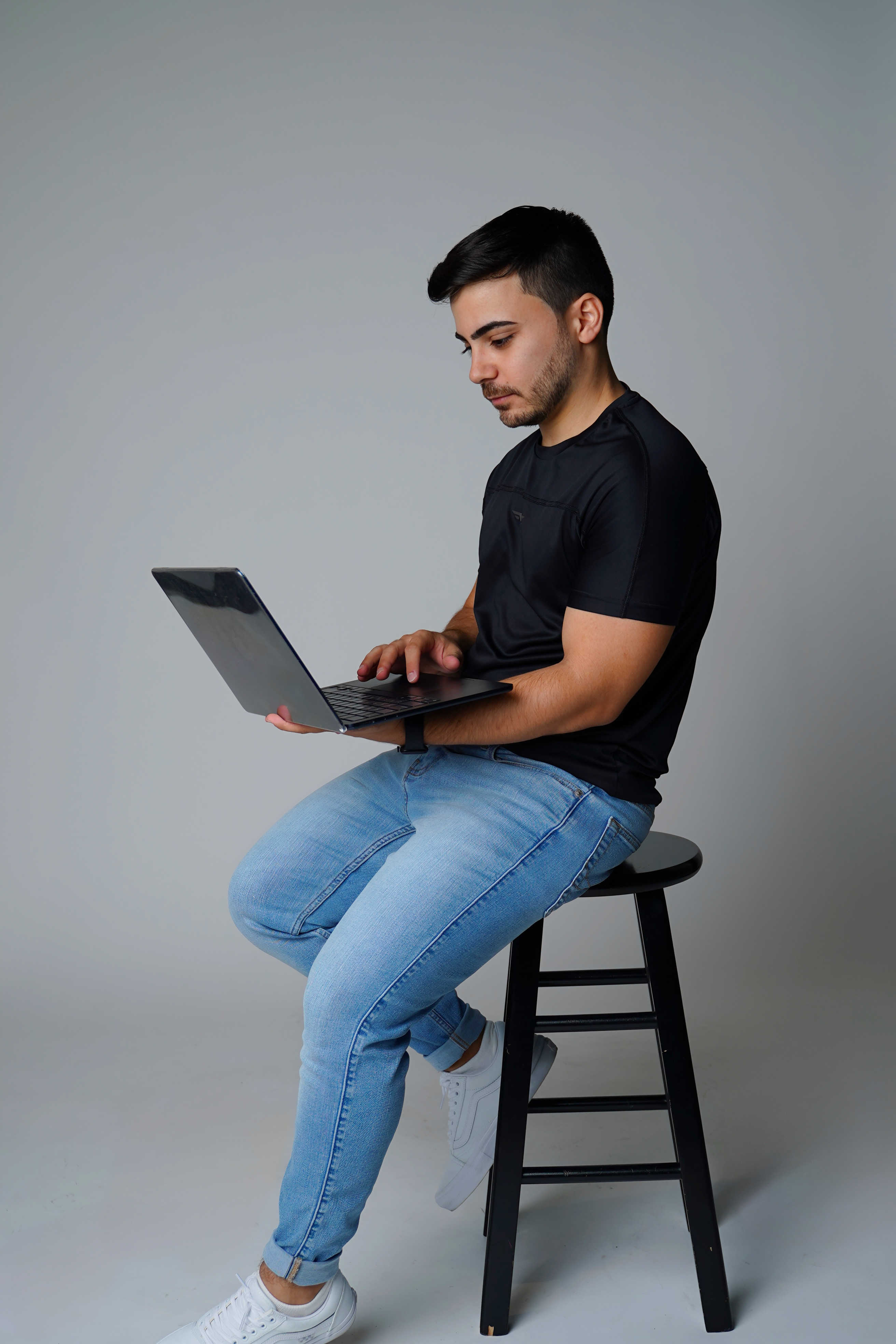 Rami - Financial Services Expert